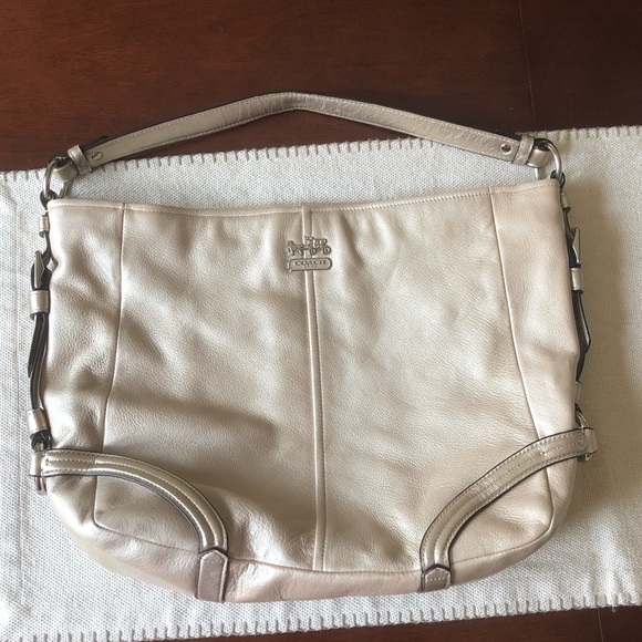 Coach leather purse - Picture 2 of 8